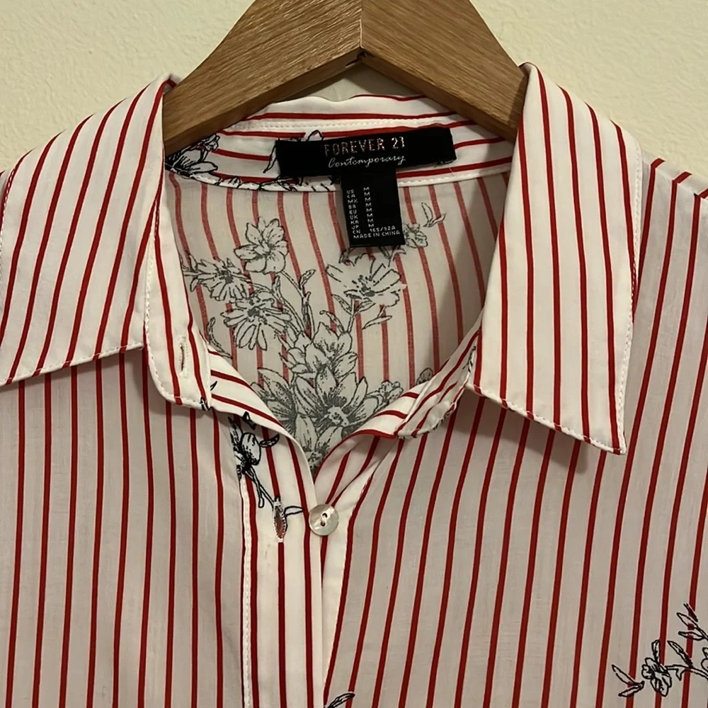 Button down top - Picture 4 of 7